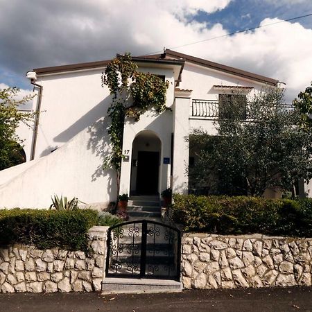 Apartment Draga 17 Njivice Εξωτερικό φωτογραφία