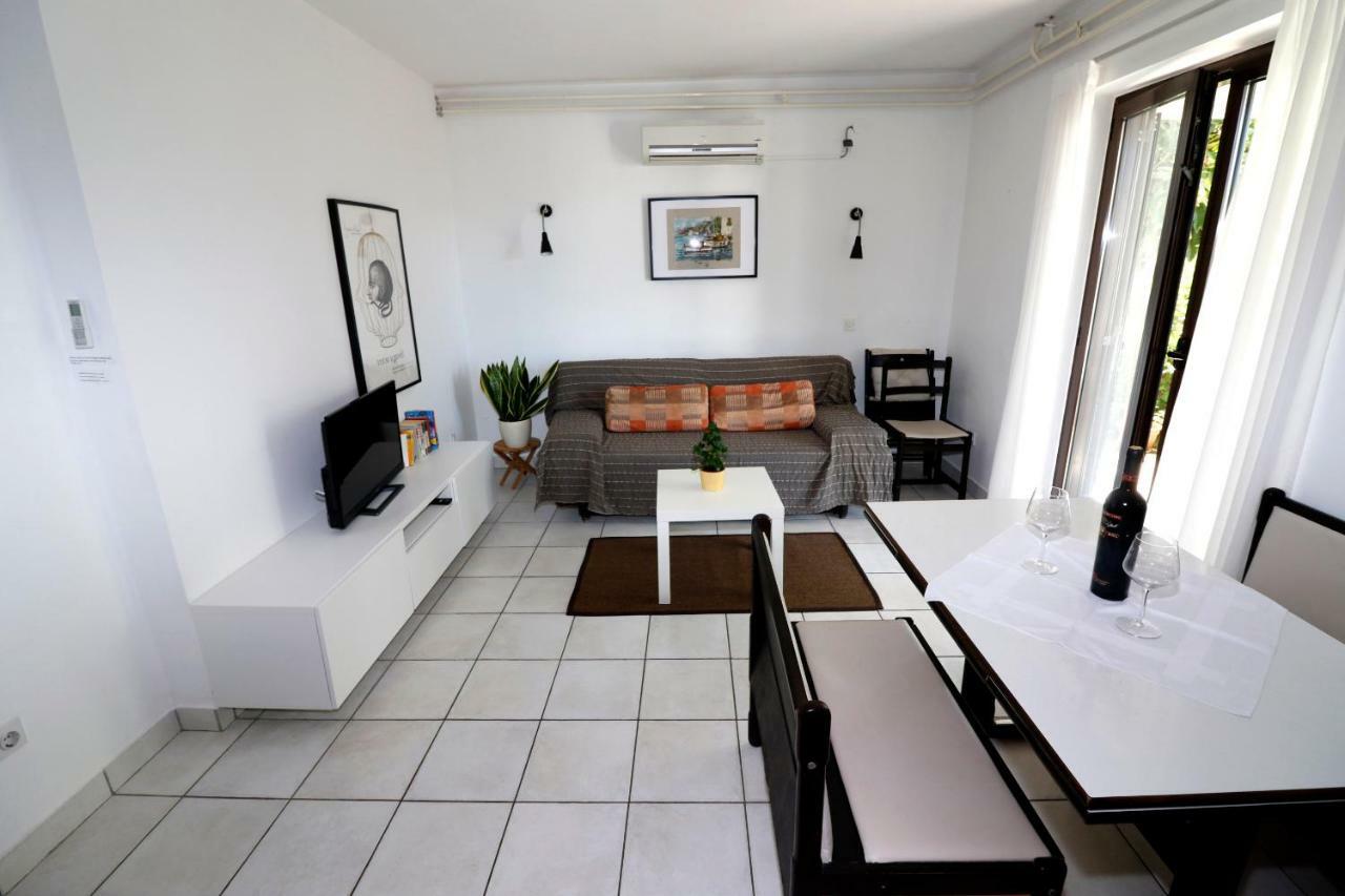 Apartment Draga 17 Njivice Εξωτερικό φωτογραφία