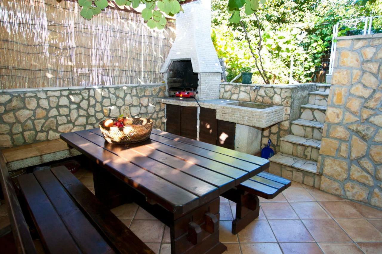 Apartment Draga 17 Njivice Εξωτερικό φωτογραφία